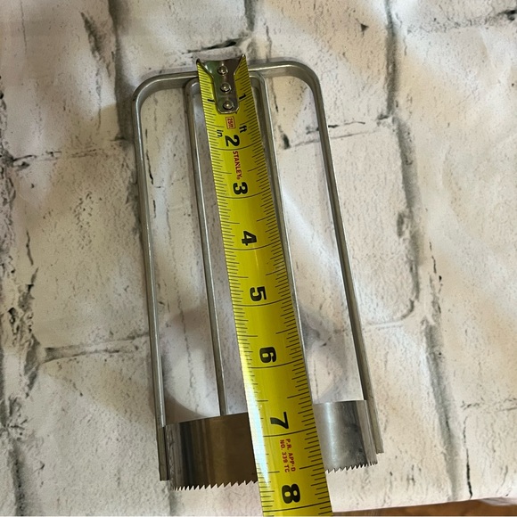 Vntge Pineapple Cutter Aluminum Handle Stainless Steel Base Duel Biscuit Cutter - Picture 3 of 7